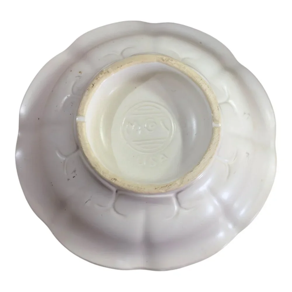 VTG McCoy USA White Lotus Petal Ceramic Footed Bowl Scalloped Ruffled Edge 7